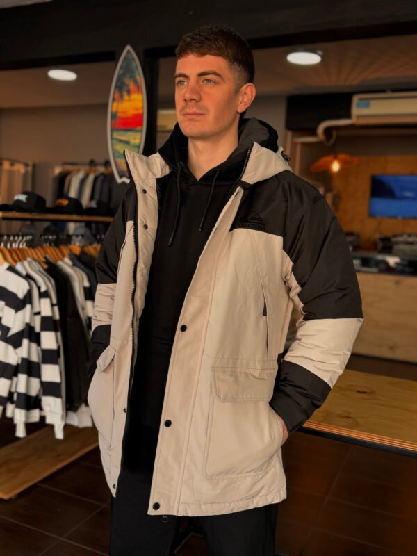 IMG_8860 Campera Quiksilver Bicolor Beige & Negro